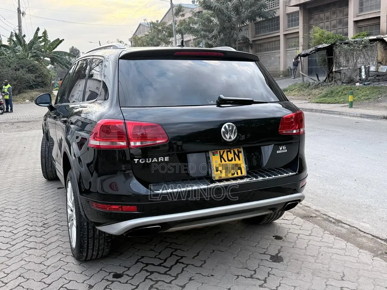 Volkswagen Touareg 2011 Black