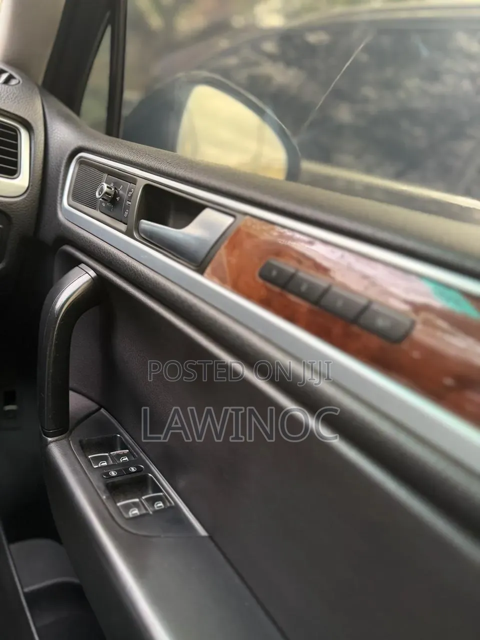 Volkswagen Touareg 2011 Black