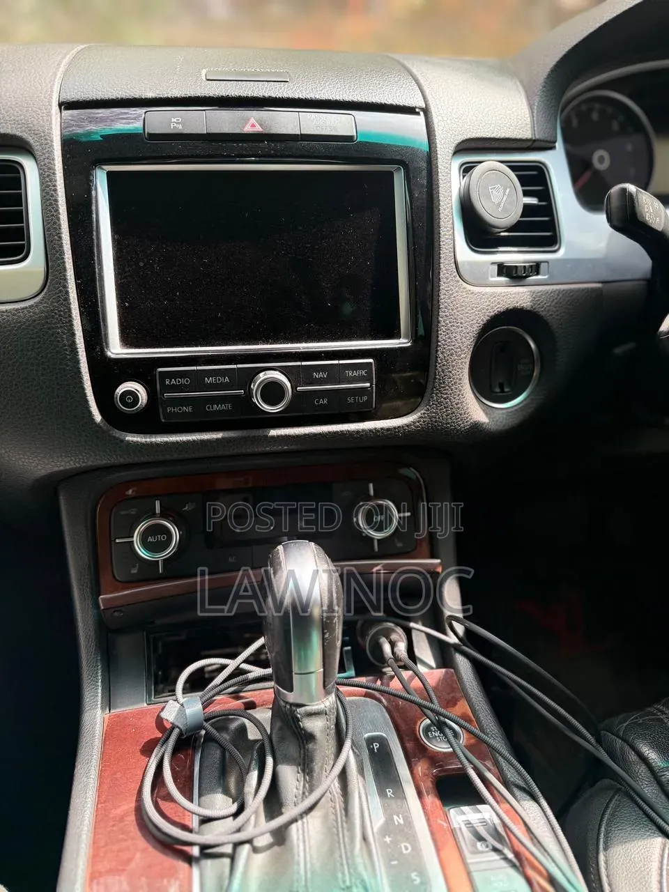 Volkswagen Touareg 2011 Black
