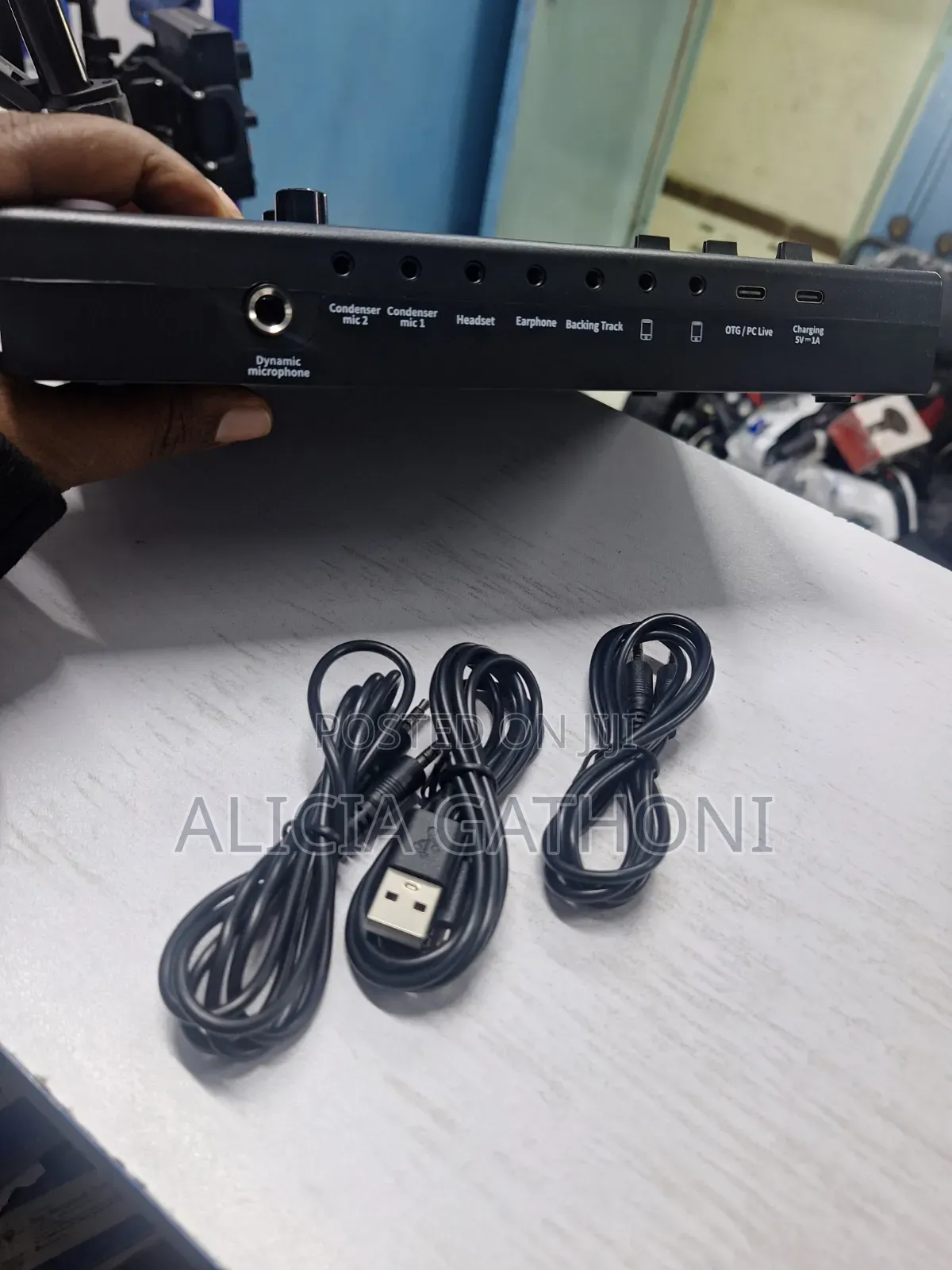Universal Sound Card  With 1200mah Battery