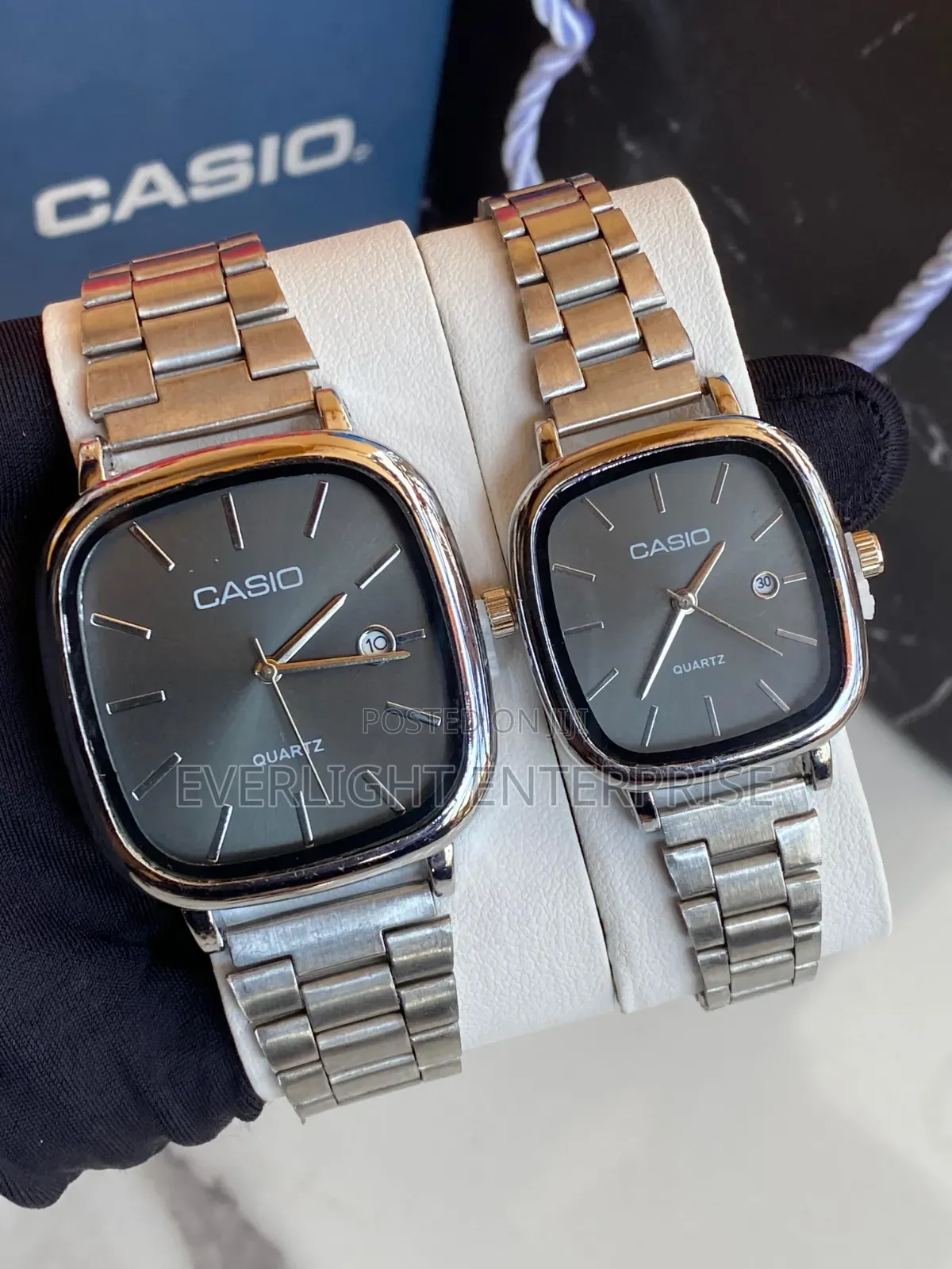 Unisex  Casio Square