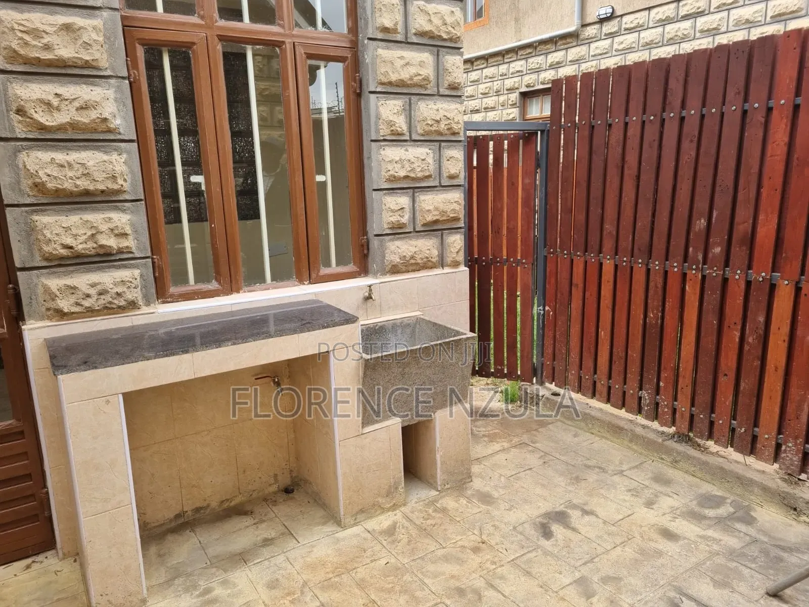 5bdrm Villa in Checkpoint, Kibiku for sale