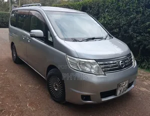 Nissan Serena 2009 Silver