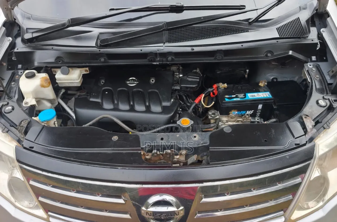 Nissan Serena 2009 Silver
