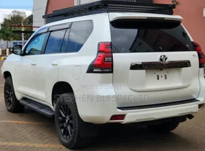 Toyota Land Cruiser Prado 2021 White