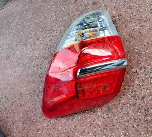 Toyota Vanguard Tail Light