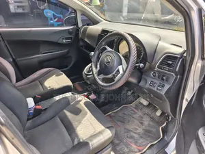 Toyota Ractis 2015 Silver