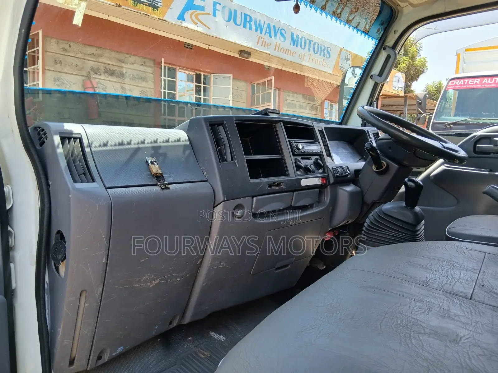 2014 Isuzu Elf