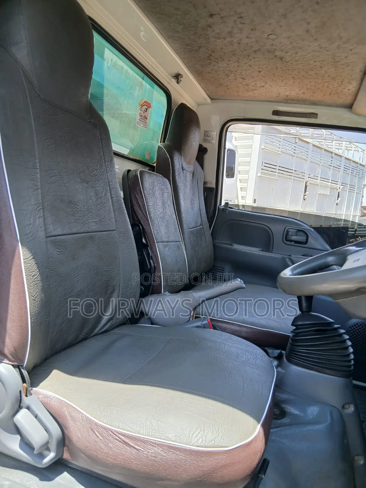 2014 Isuzu Elf