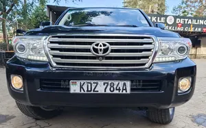 Toyota Land Cruiser 2012 Black