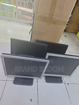 17 Inches Monitor HP and Dell