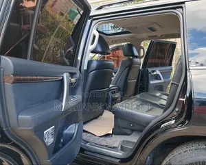 Toyota Land Cruiser 2012 Black
