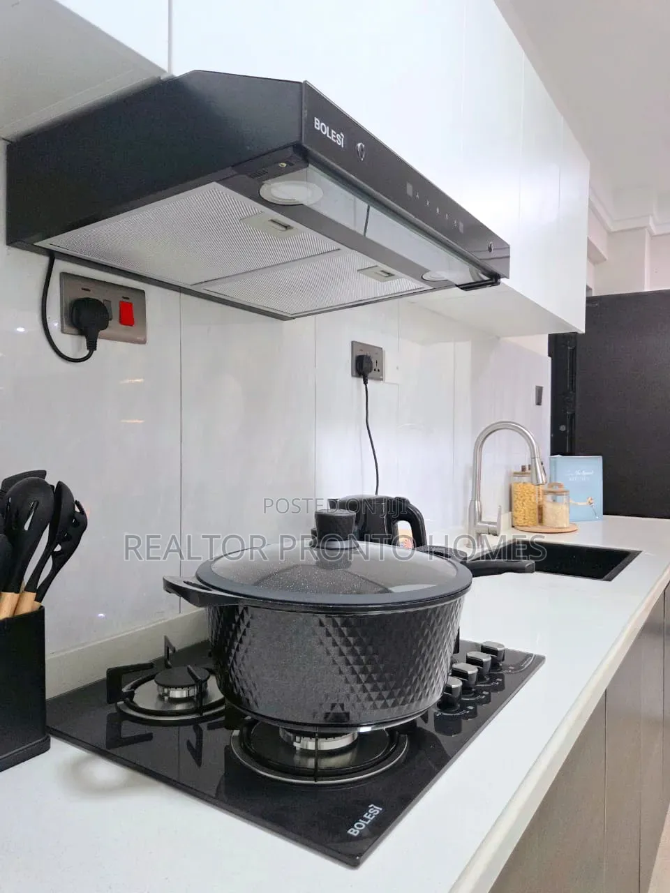 2bdrm Apartment in Yaya Centre, Hurlingham for sale
