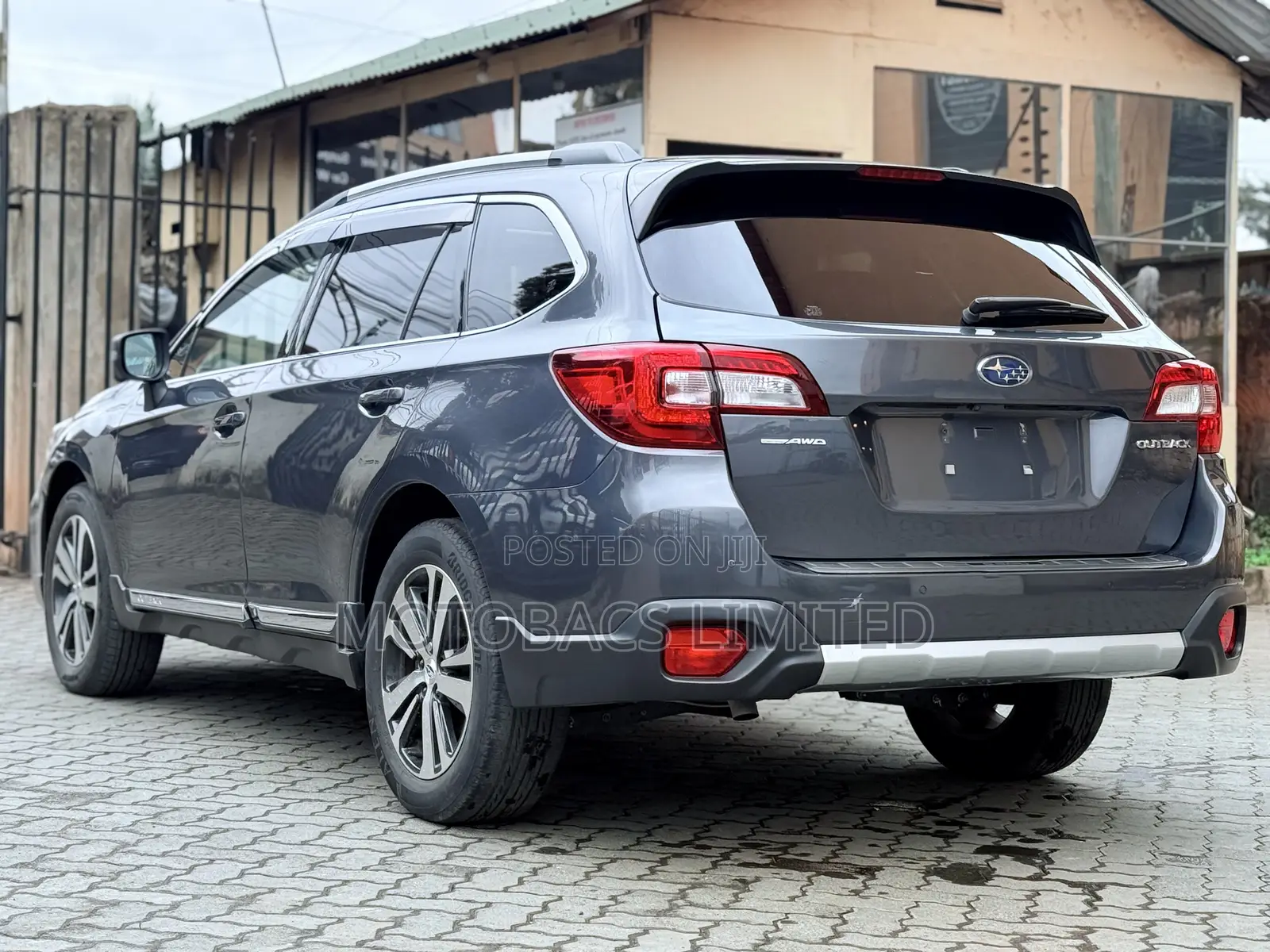 Subaru Outback Limited AWD 2020 Gray