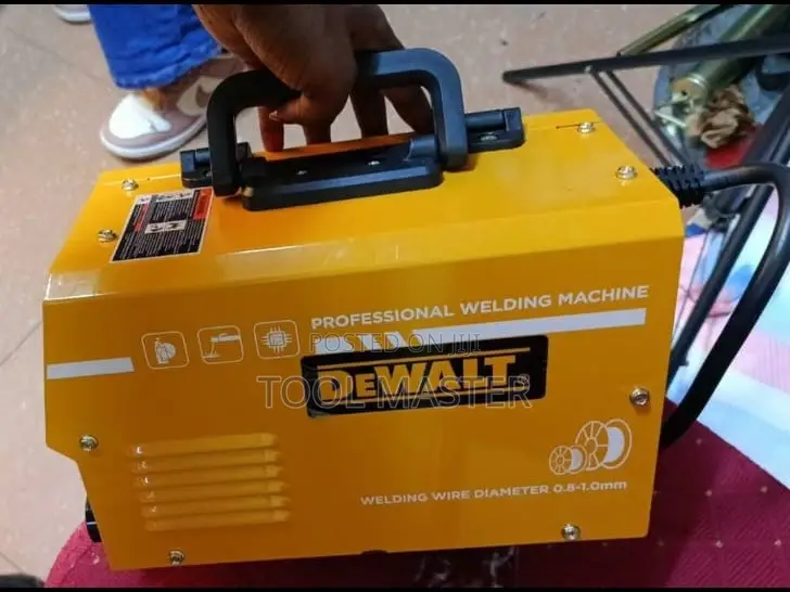 DeWalt 400A 2-in-1 MIG/MMA Welding Machine/Inverter Welding Machine