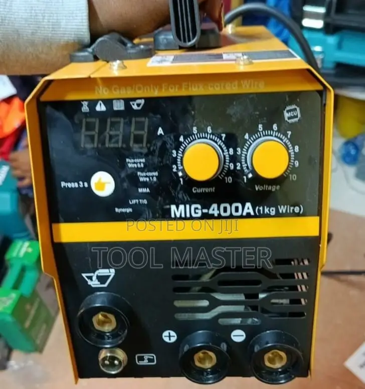 DeWalt 400A 2-in-1 MIG/MMA Welding Machine/Inverter Welding Machine