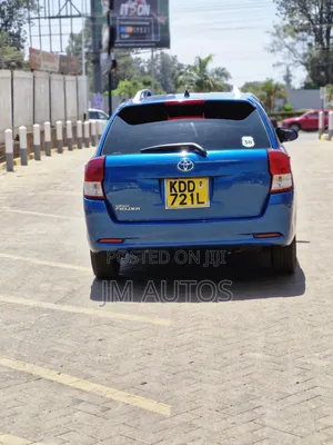 Toyota Corolla Fielder 1.5 Petrol FWD 2014 Blue