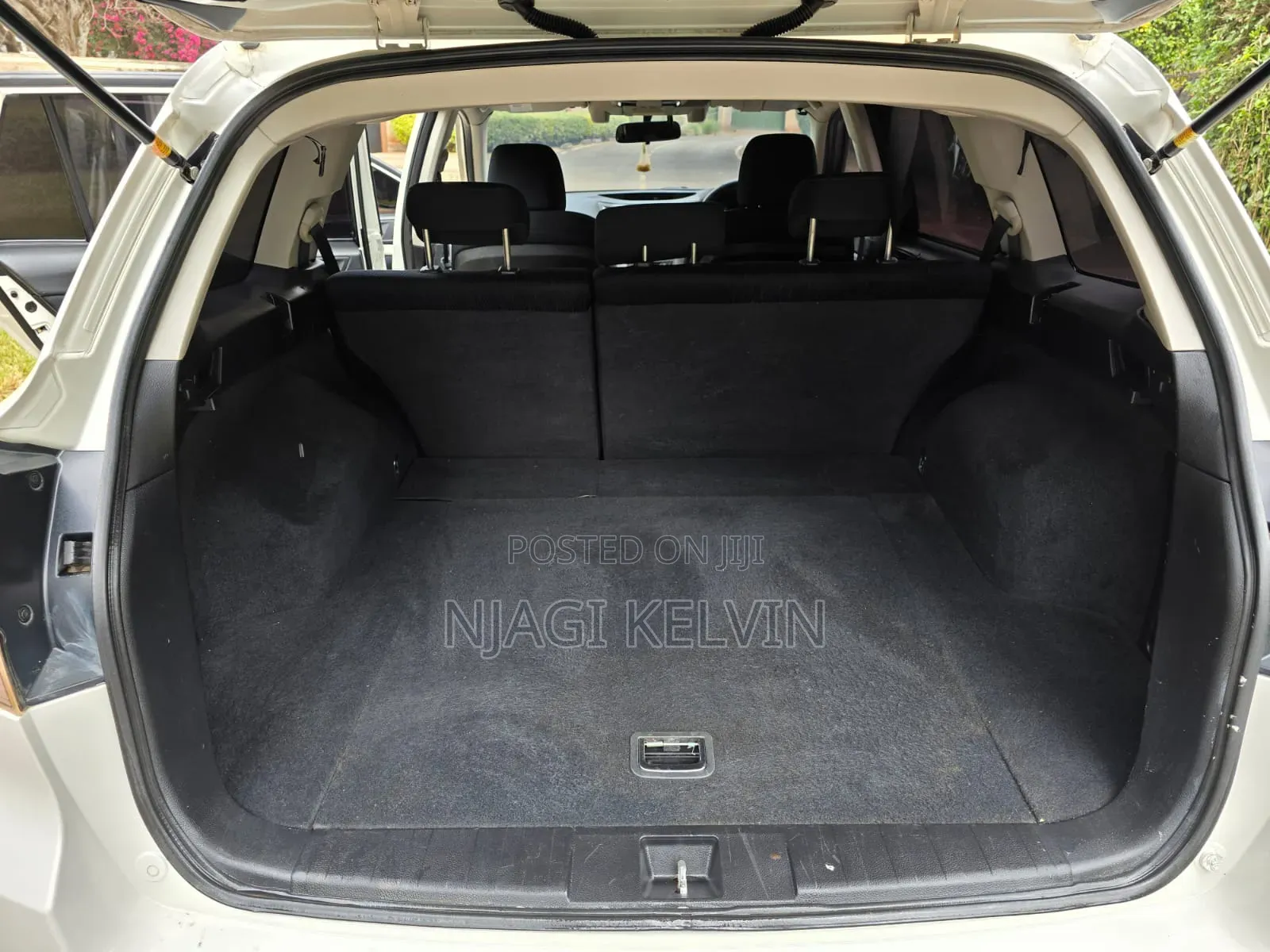 Subaru Legacy 2012 White