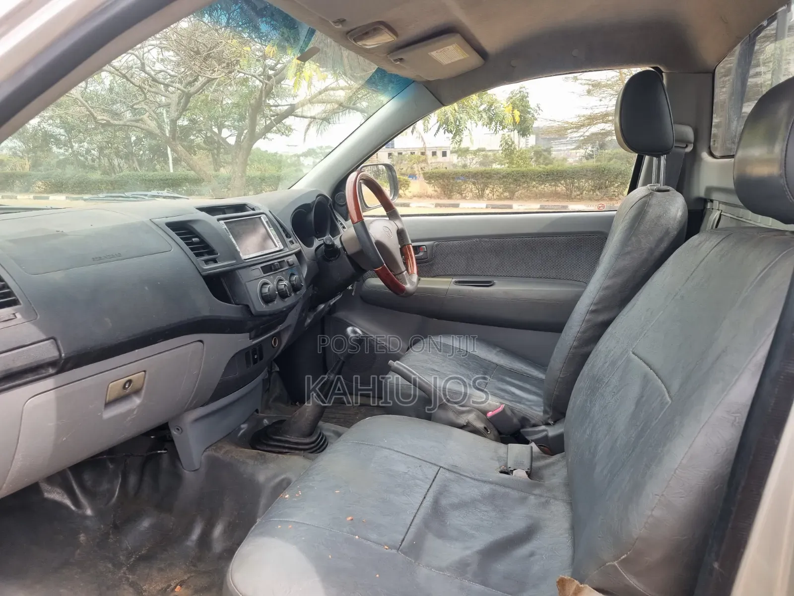 Toyota Hilux 2013 Gray