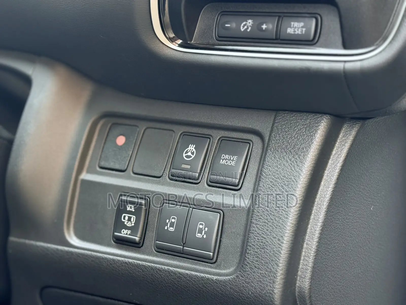 Nissan Serena 2019 White