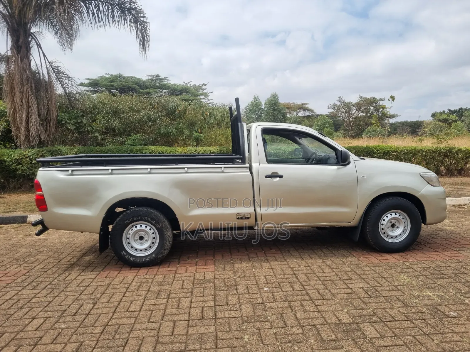 Toyota Hilux 2012 Silver