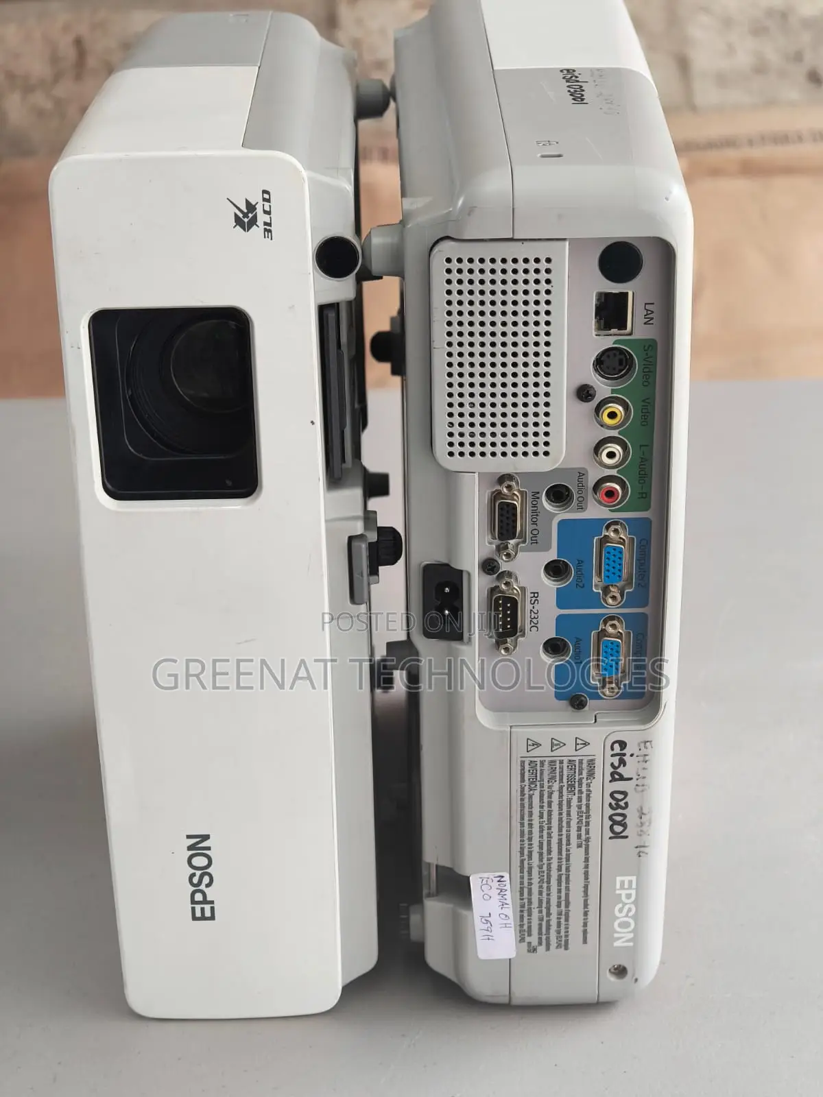 Epson PowerLite 83+ EMP-83H 2500 Lumens 3LCD Projector
