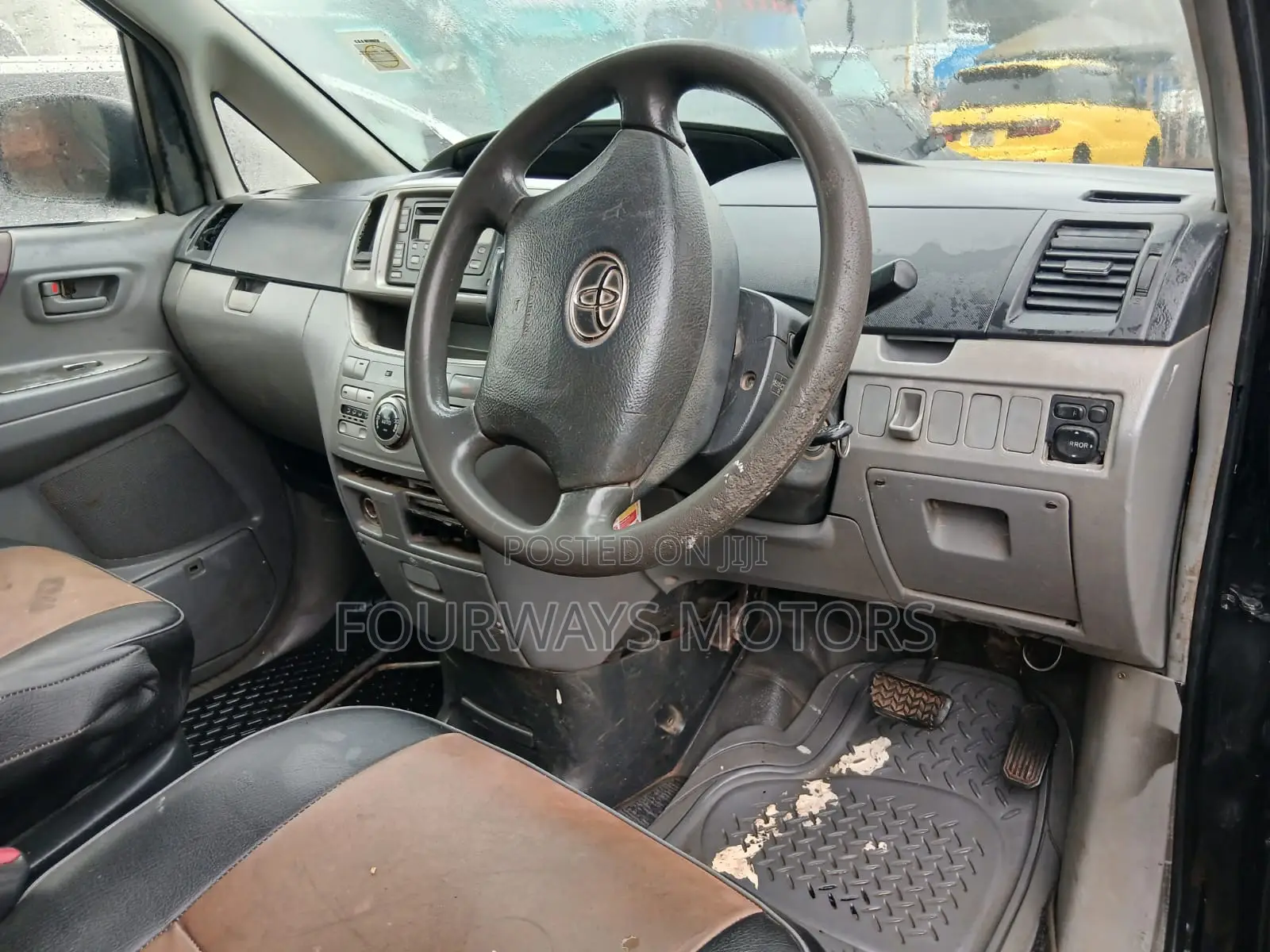 Toyota Noah 2005 Black