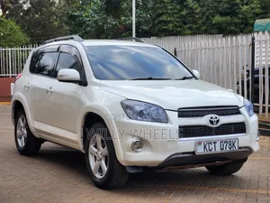 Toyota RAV4 2.5 2011 White