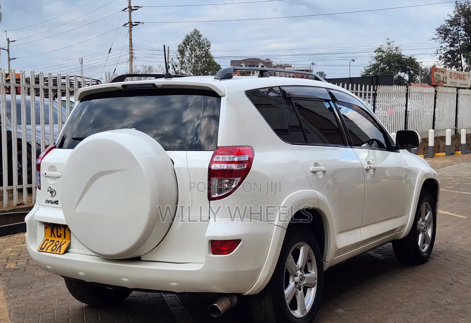 Toyota RAV4 2.5 2011 White