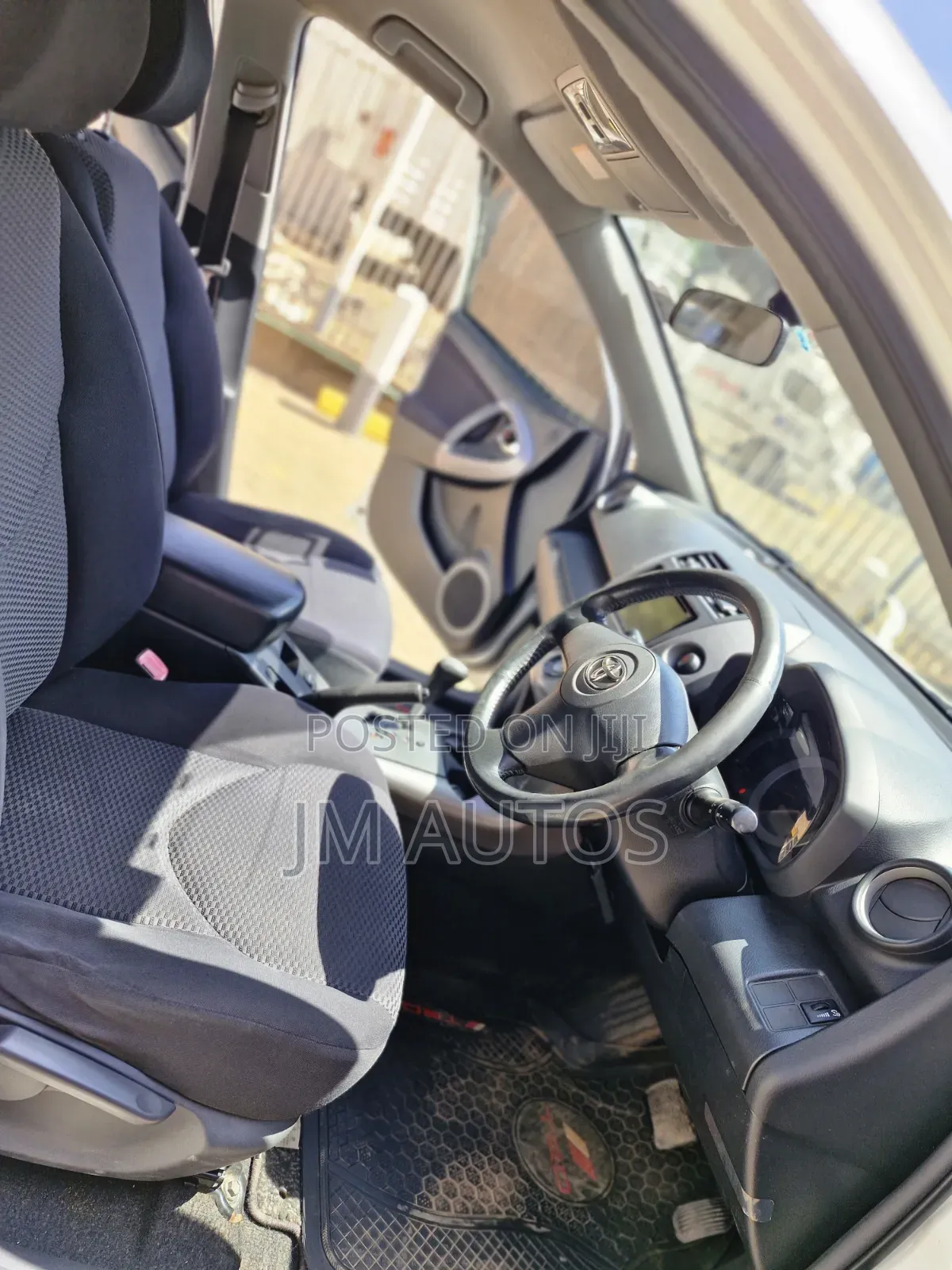 Toyota RAV4 2.4 2008 White