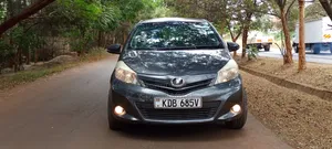 Toyota Vitz 2013