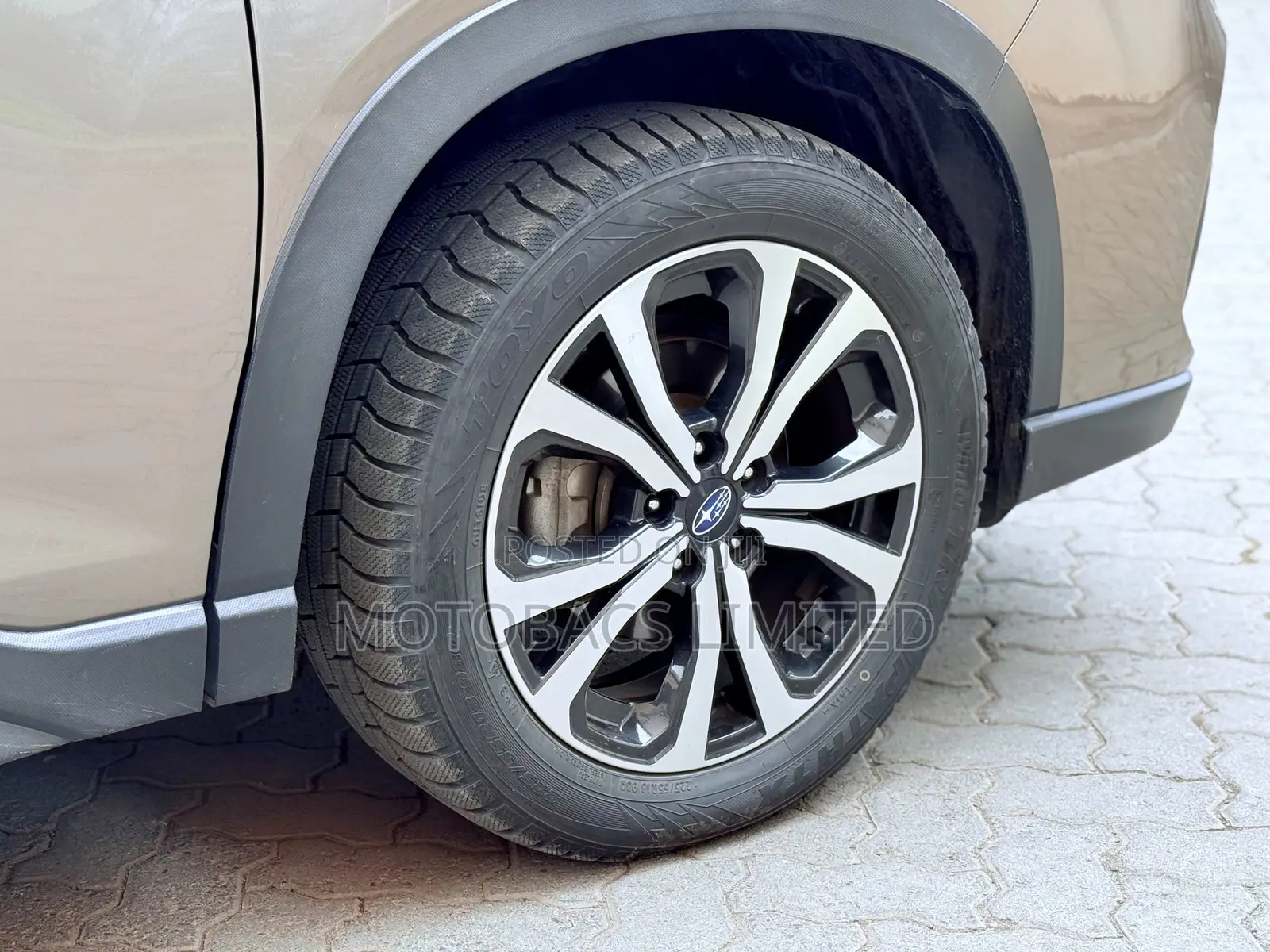 Subaru Forester Premium AWD 2019 Brown