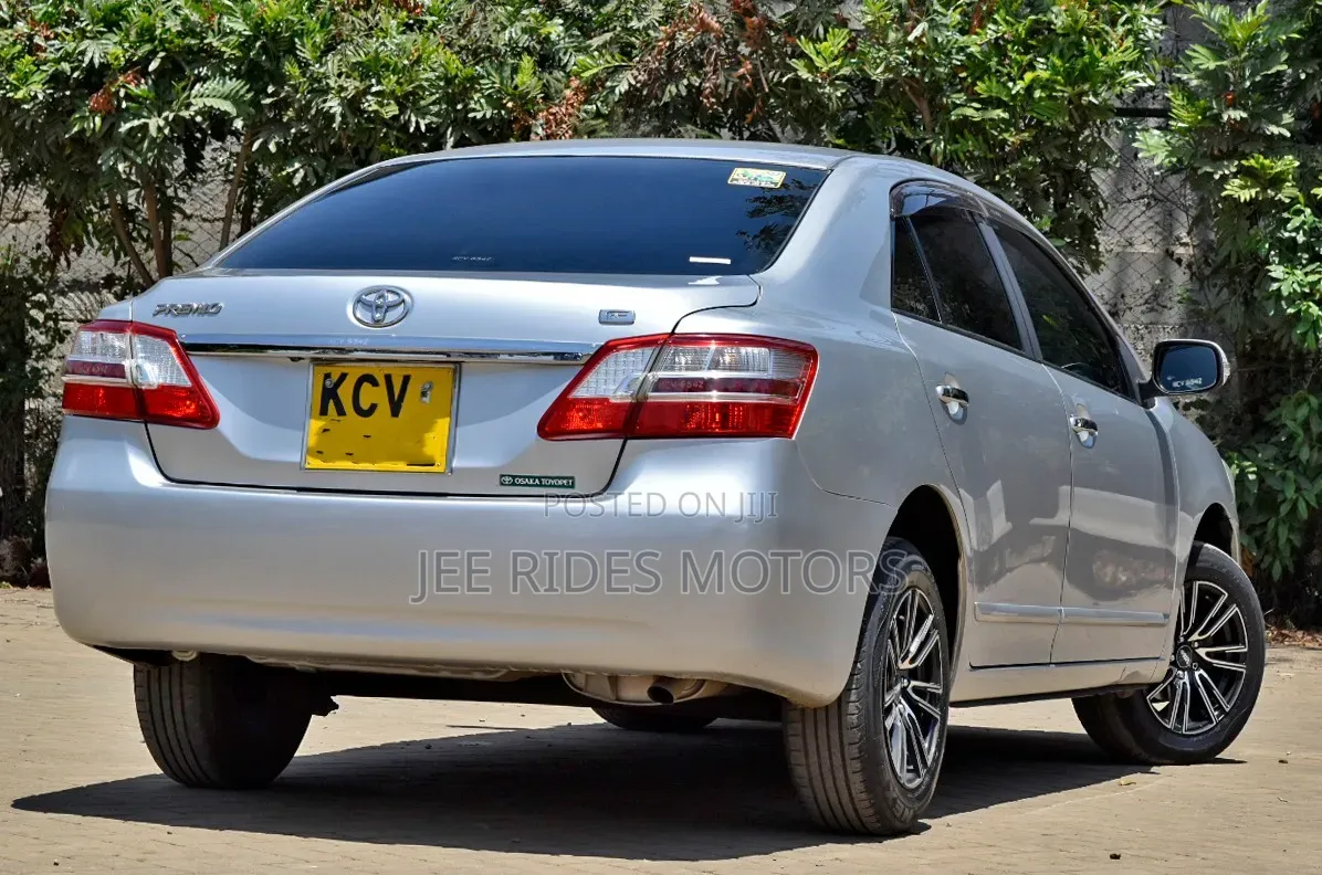 Toyota Premio 1.5 FWD 2012 Silver