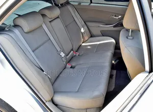 Toyota Premio 1.5 FWD 2012 Silver