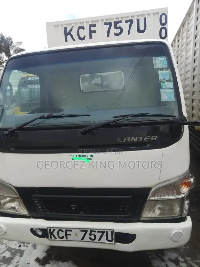 Isuzu Canter 2015 White