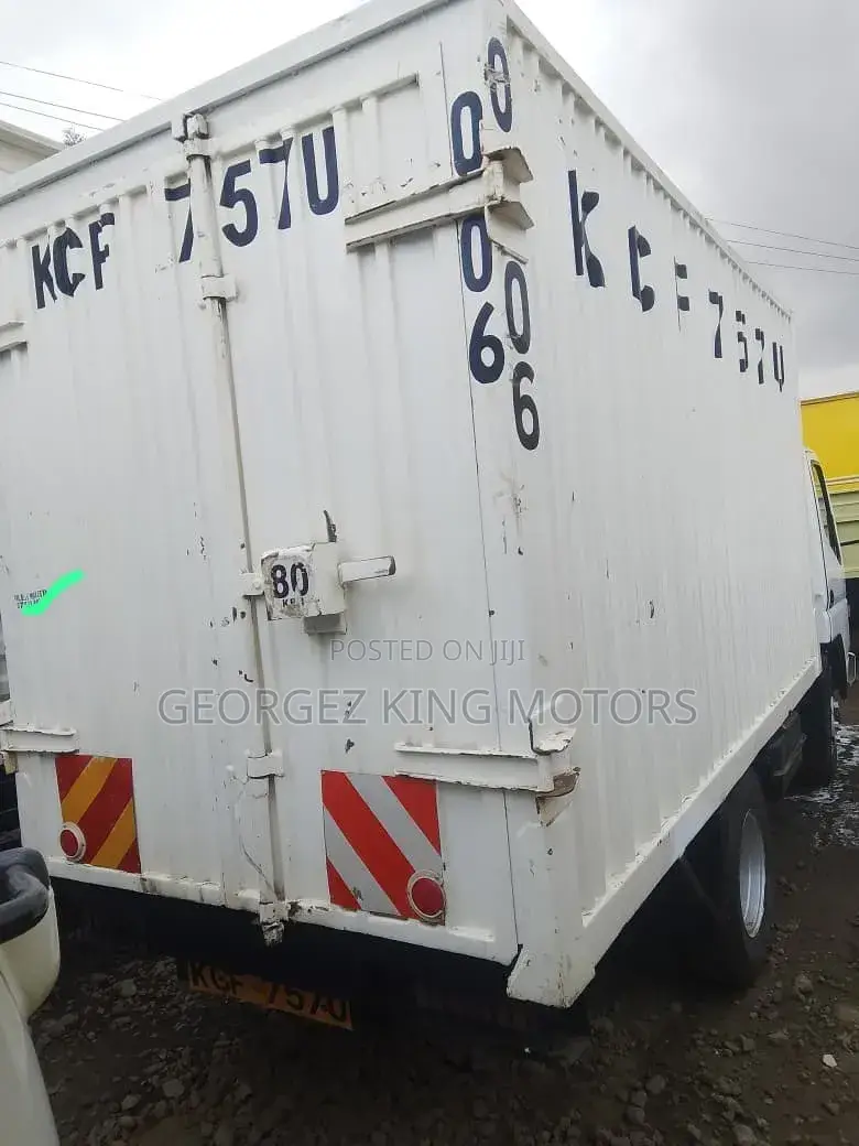 Isuzu Canter 2015 White