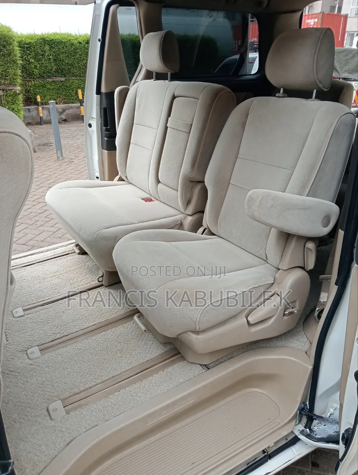 Toyota Alphard 2.4 Petrol FWD 2006 White
