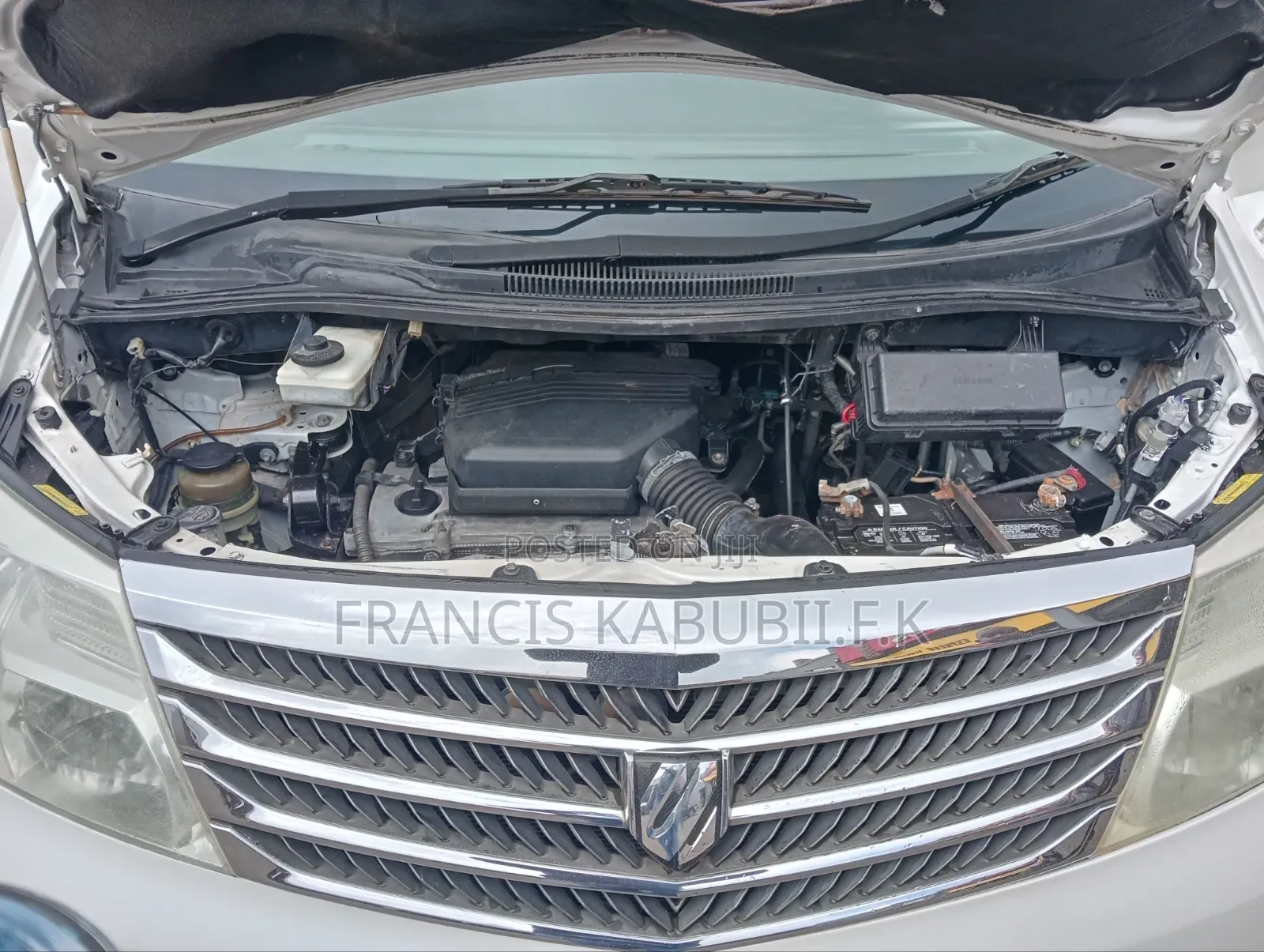 Toyota Alphard 2.4 Petrol FWD 2006 White
