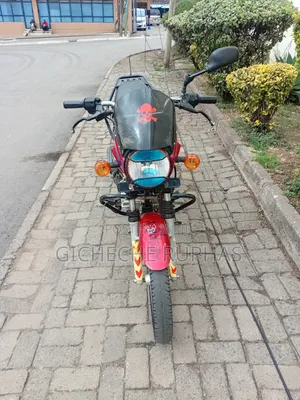 Bajaj Boxer 125 2025 Red