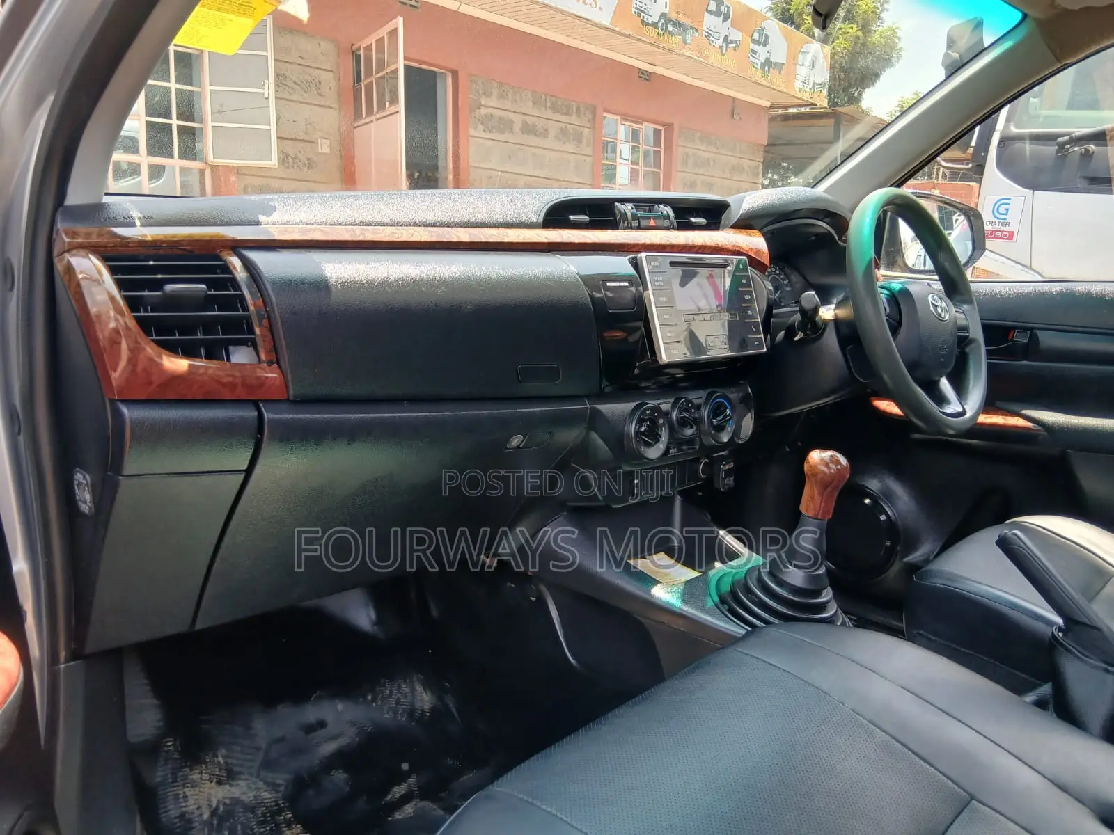 Toyota Hilux 2018 Gray