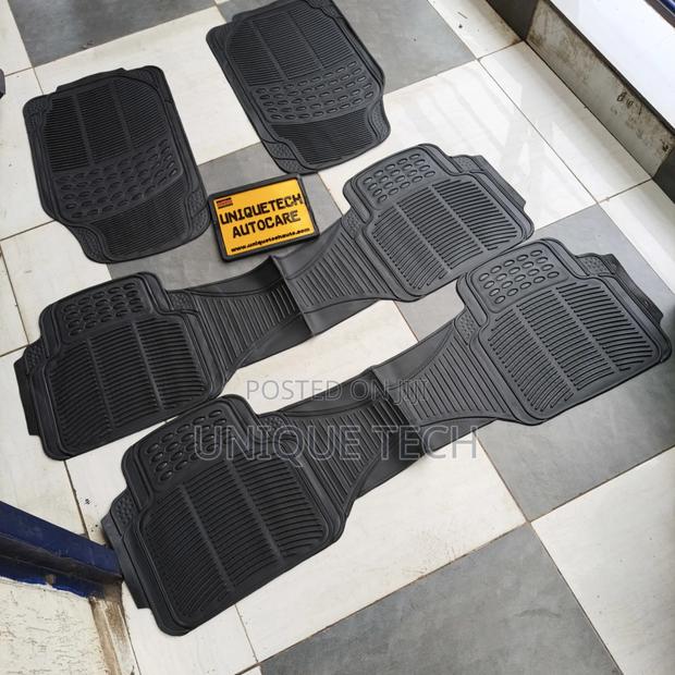 7 Seater Toyota Noah Voxy Rubber Floor Mats