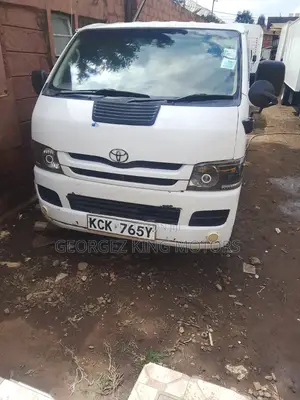 Toyota HiAce 2009 White