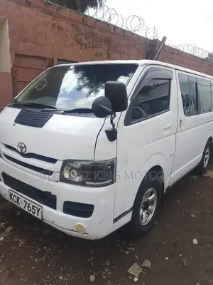 Toyota HiAce 2009 White