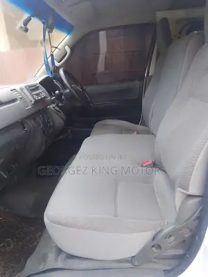 Toyota HiAce 2009 White