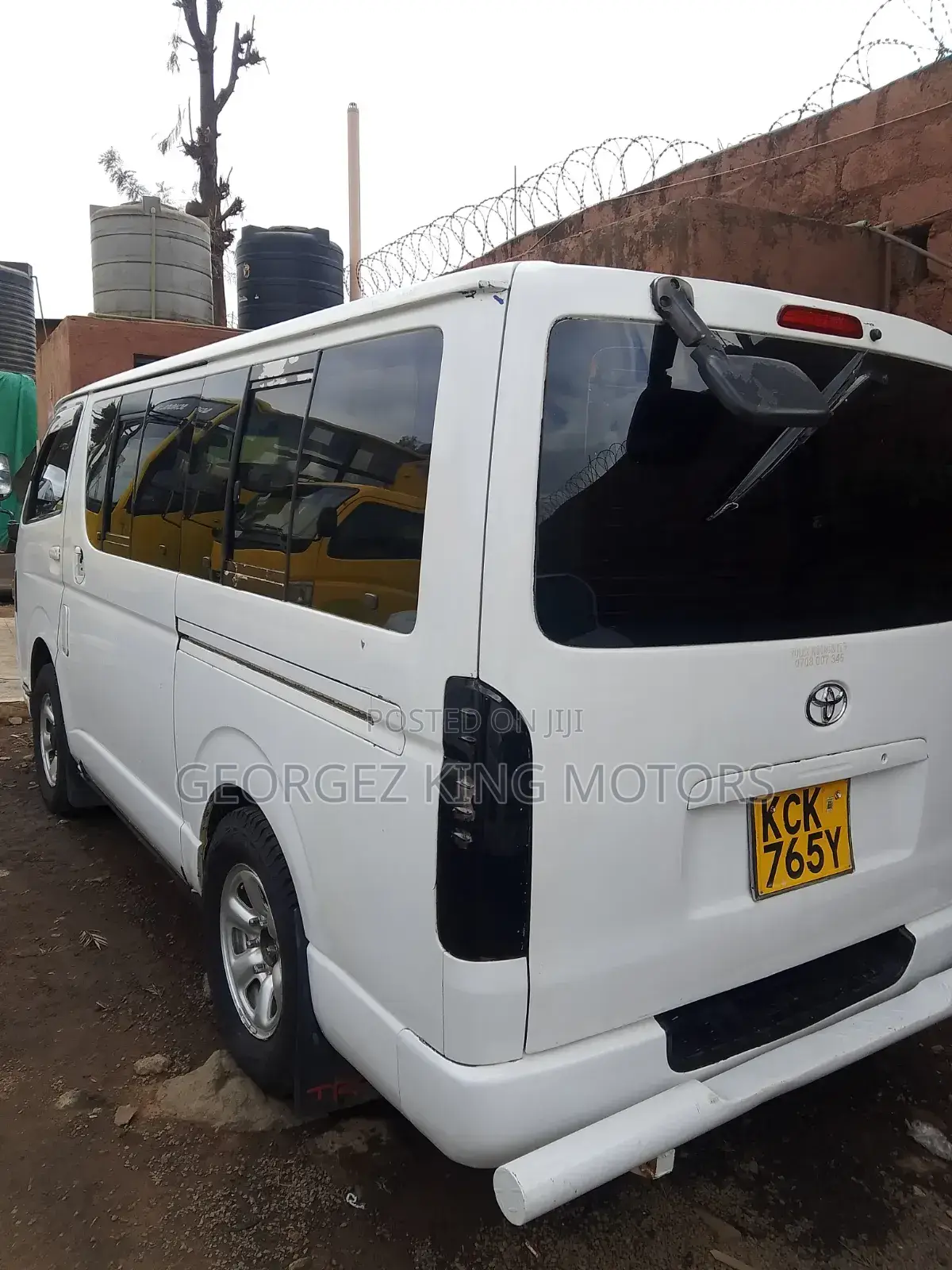 Toyota HiAce 2009 White