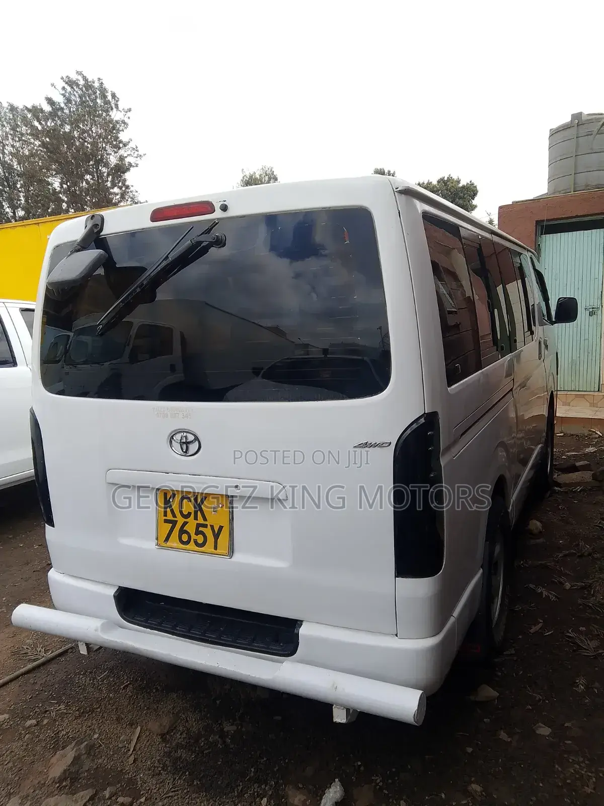 Toyota HiAce 2009 White