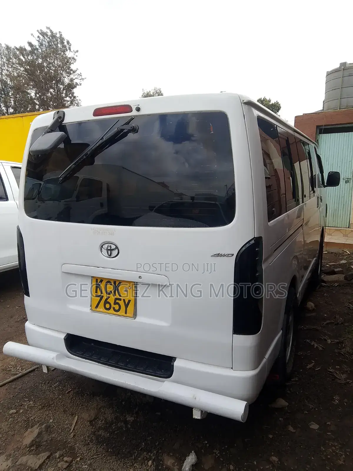Toyota HiAce 2009 White