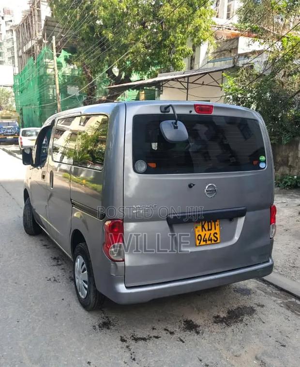 Nissan NV200 2018 Beige