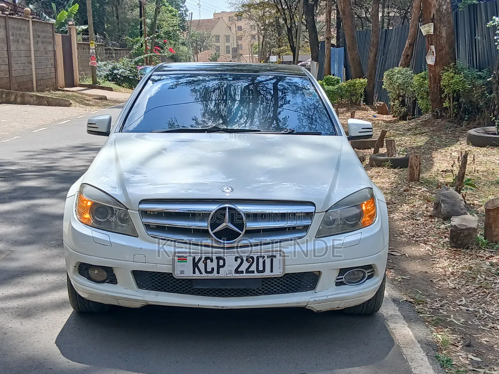 Mercedes-Benz C200 2011 White