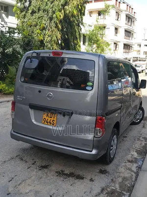Nissan NV200 2018 Beige